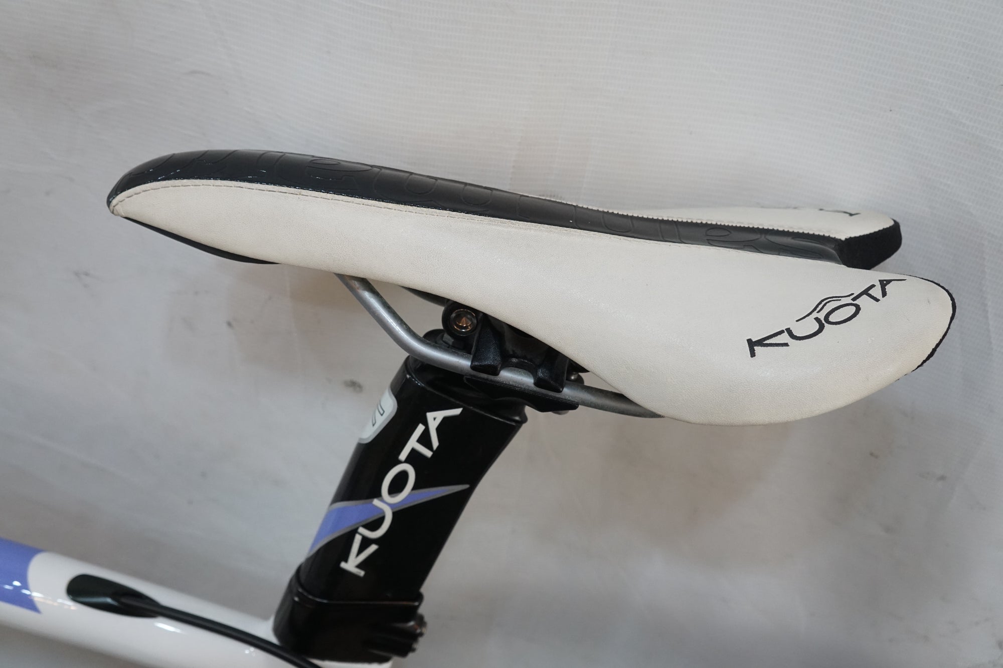 KUOTA 「クオータ」 KHARMA GLAM 2013年モデル ロードバイク / バイチャリ浦和ベース