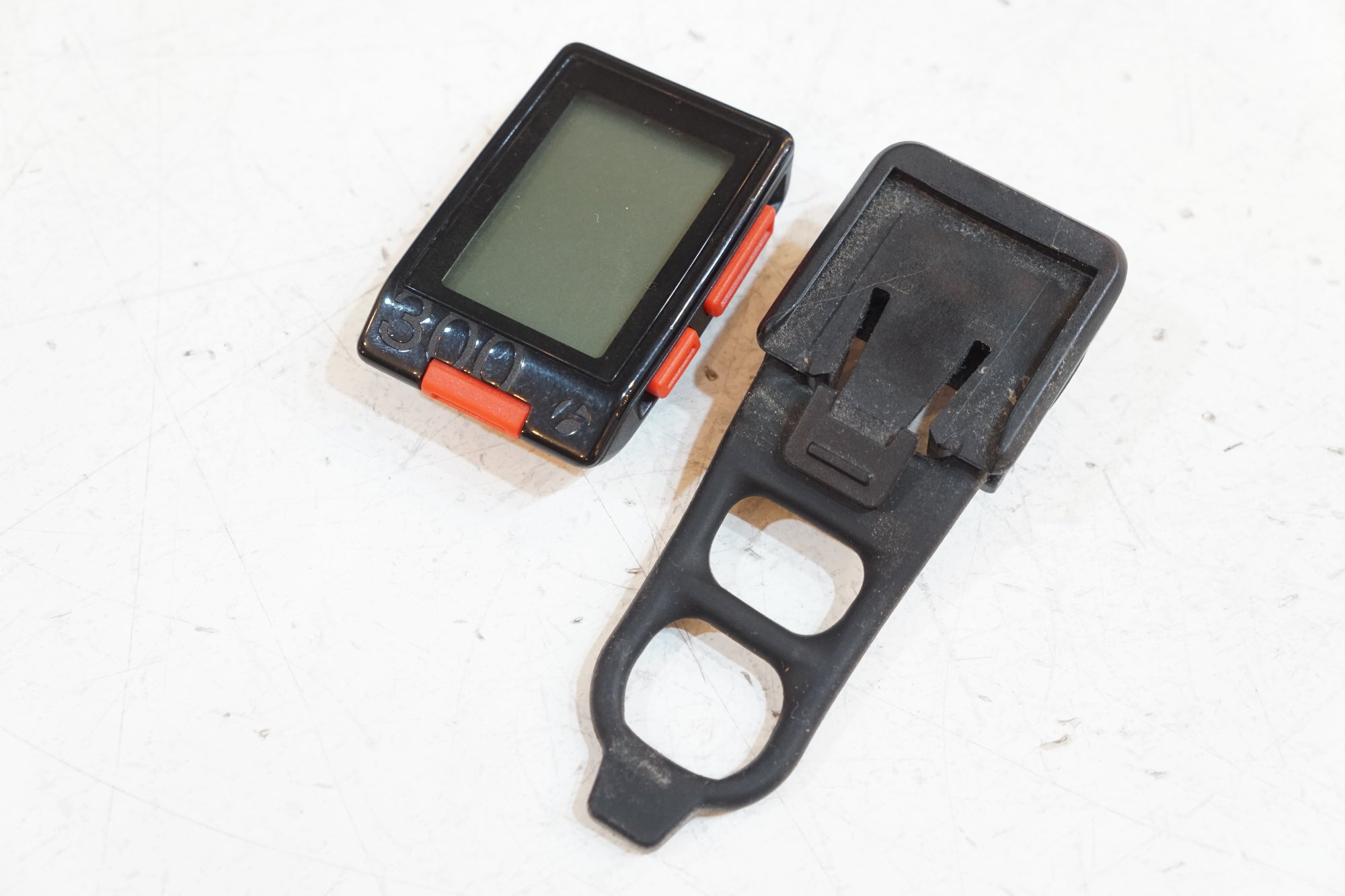 BONTRAGER 「ボントレガー」 TRIP300 サイクルコンピューター / バイチャリ浦和ベース