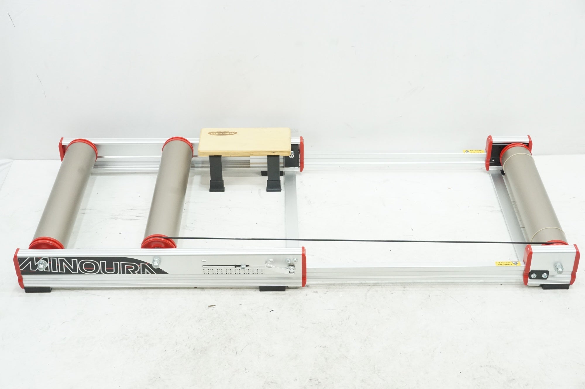 3本ローラー　ミノウラ R７００ Amazon | MINOURA(ミノウラ) R700 LiveRoll 3本ローラー チタン