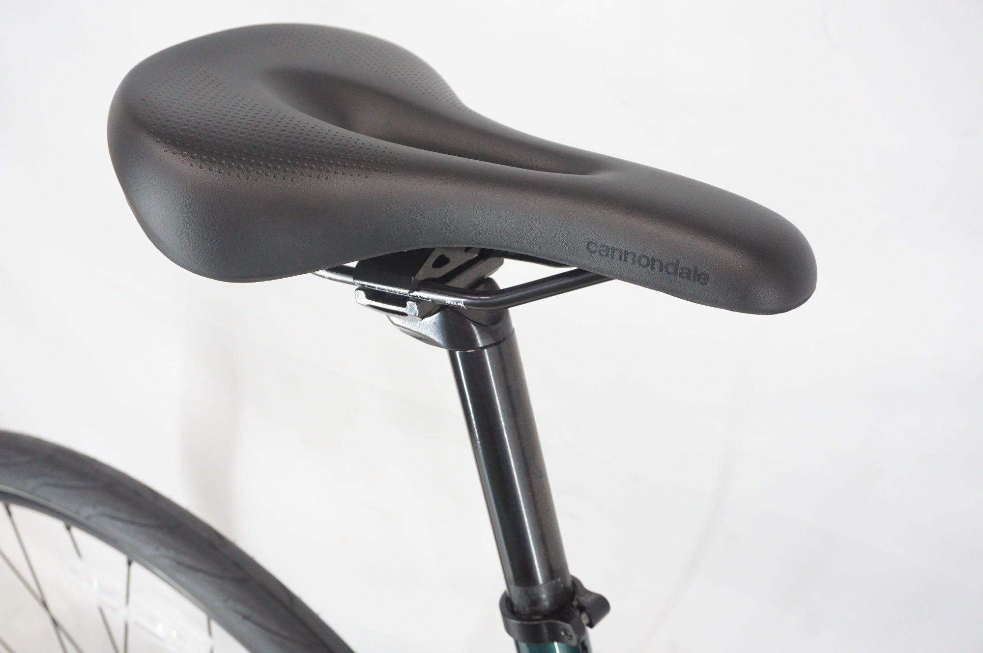 CANNONDALE 「キャノンデール」 QUICK5 2024年モデル クロスバイク / 阪急塚口店