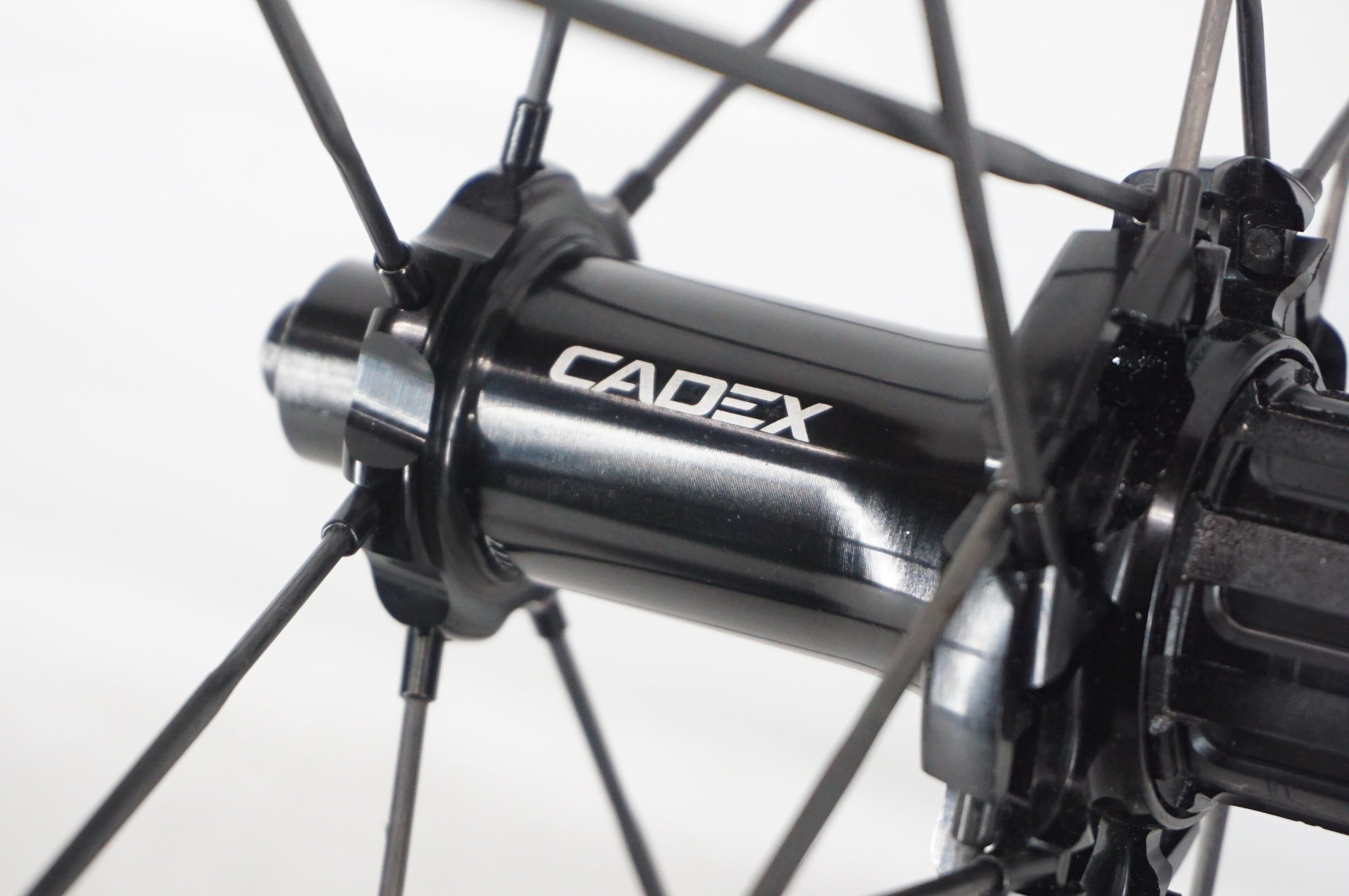 CADEX 「カデックス」 42 TUBELESS シマノ11速 ホイールセット / 阪急塚口店