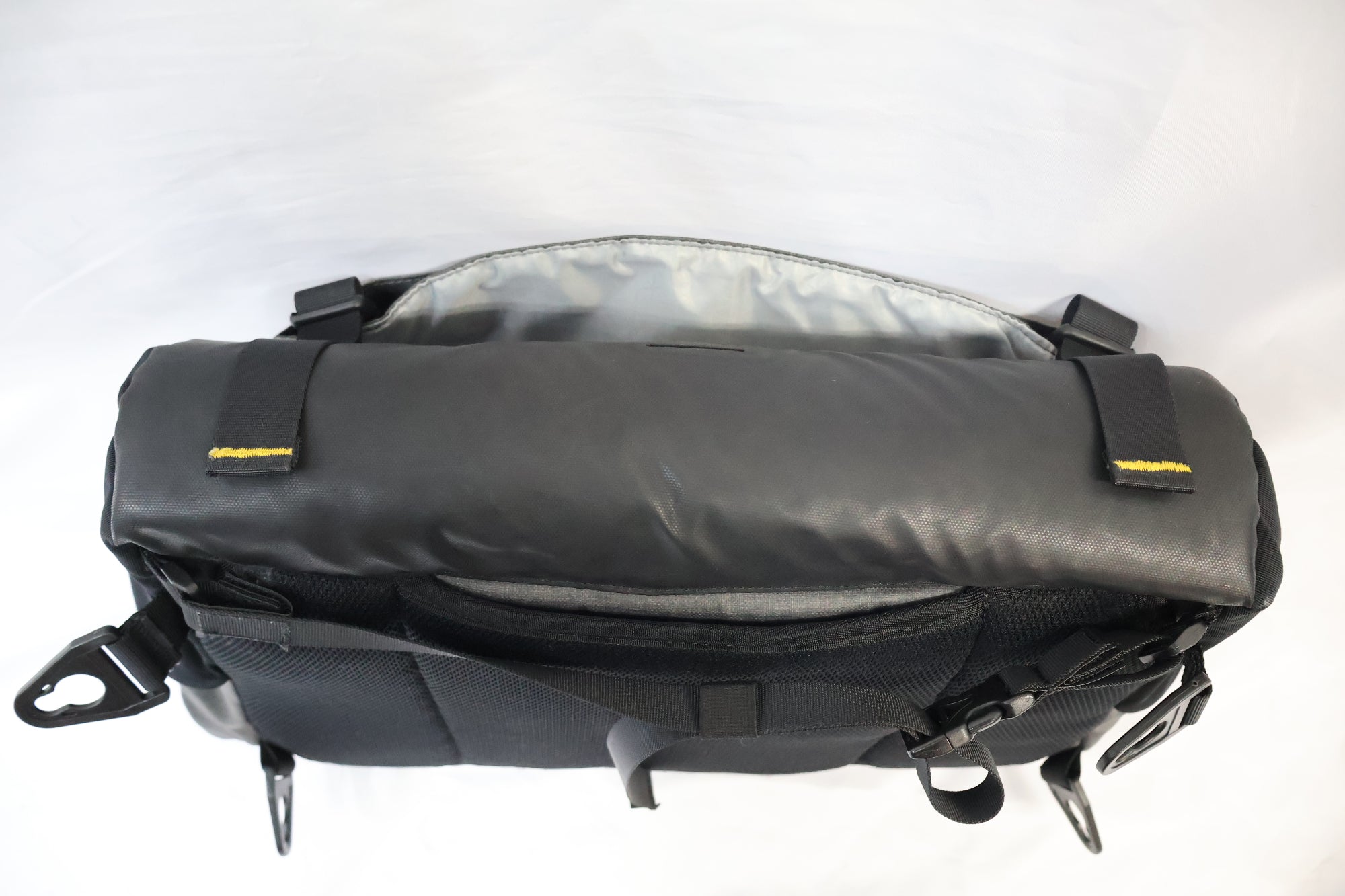 BURLEY 「バーレー」 TRAVOY V2専用 メッセンジャーバッグ / 高知店
