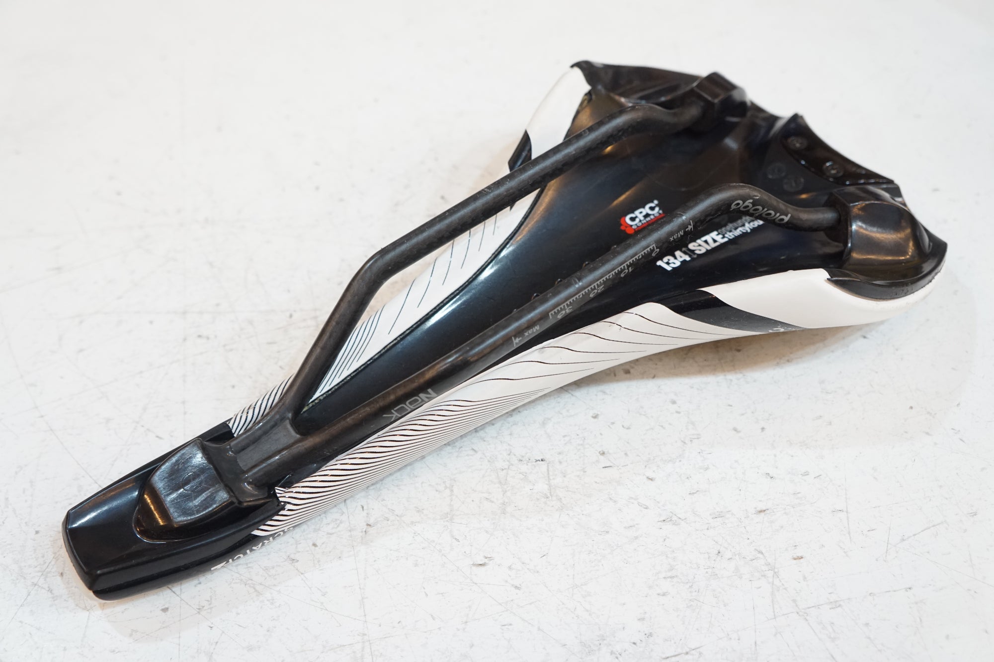 PROLOGO 「プロロゴ」 SCRATCH2 CPC サドル / バイチャリ浦和ベース