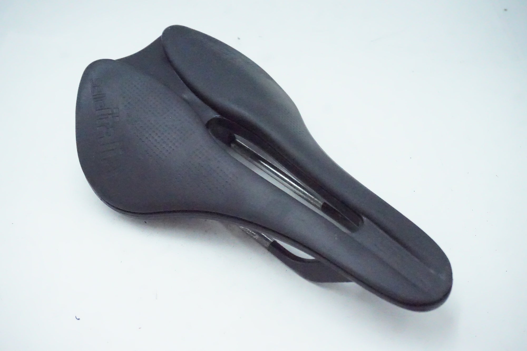 SELLE ITALIA「セライタリア」 NOVUS BOOST サドル/ 京都西院店