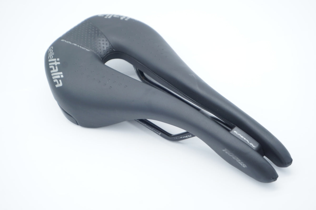 SELLE ITALIA 「セライタリア」 NOVUS SUPER FLOW ENDRANCE サドル / 滋賀大津店