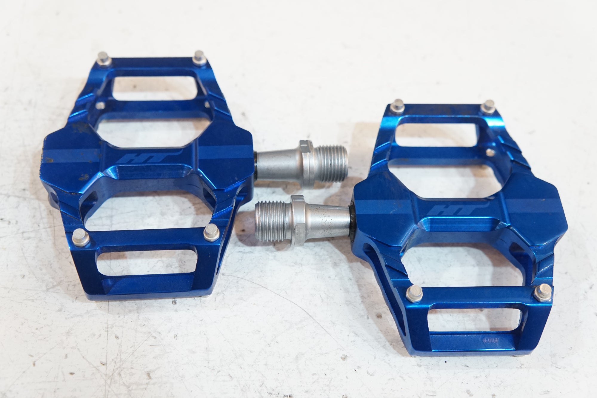 HT 「エイチティー」 AR06 ペダル / バイチャリ浦和ベース