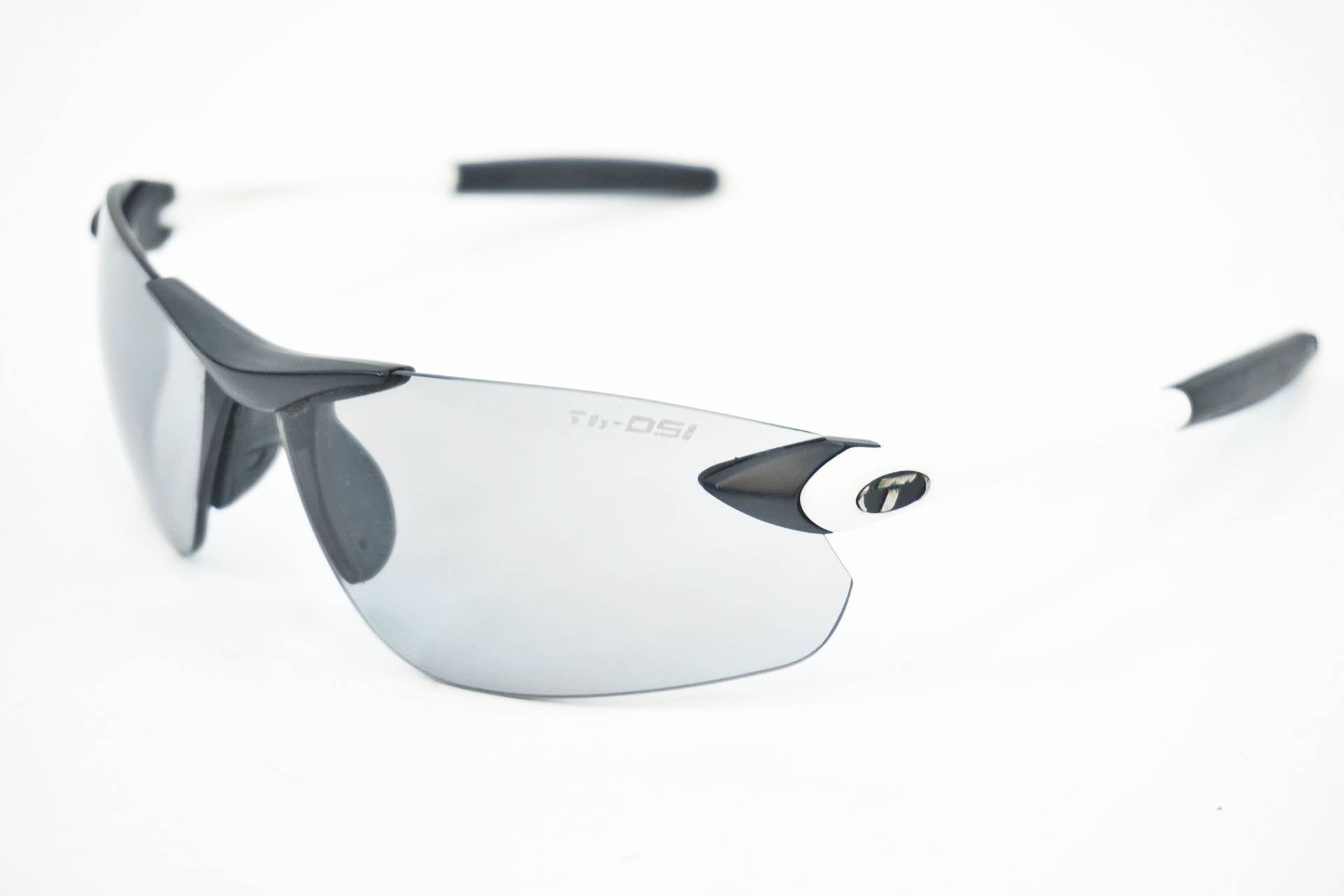 TIFOSI 「ティフォージ」 アイウエア / 有明ガーデン店