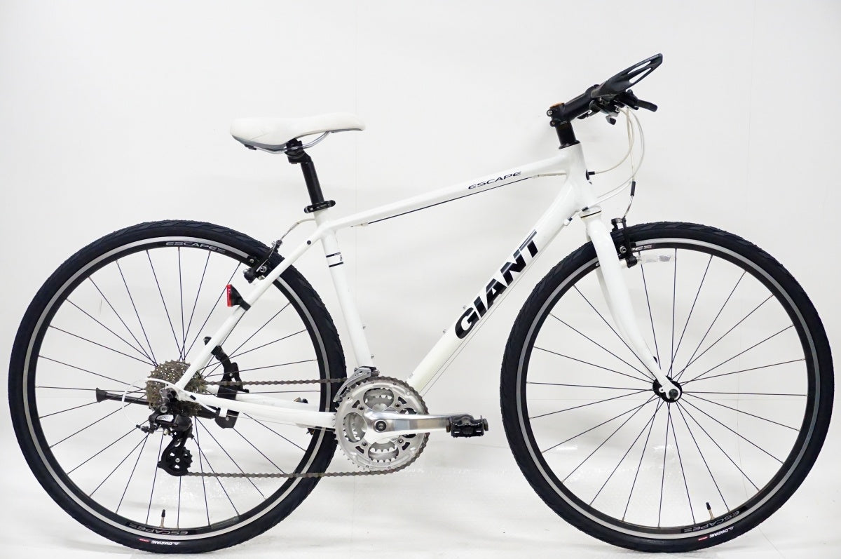 GIANT 「ジャイアント」 ESCAPE R3 2017年モデル クロスバイク