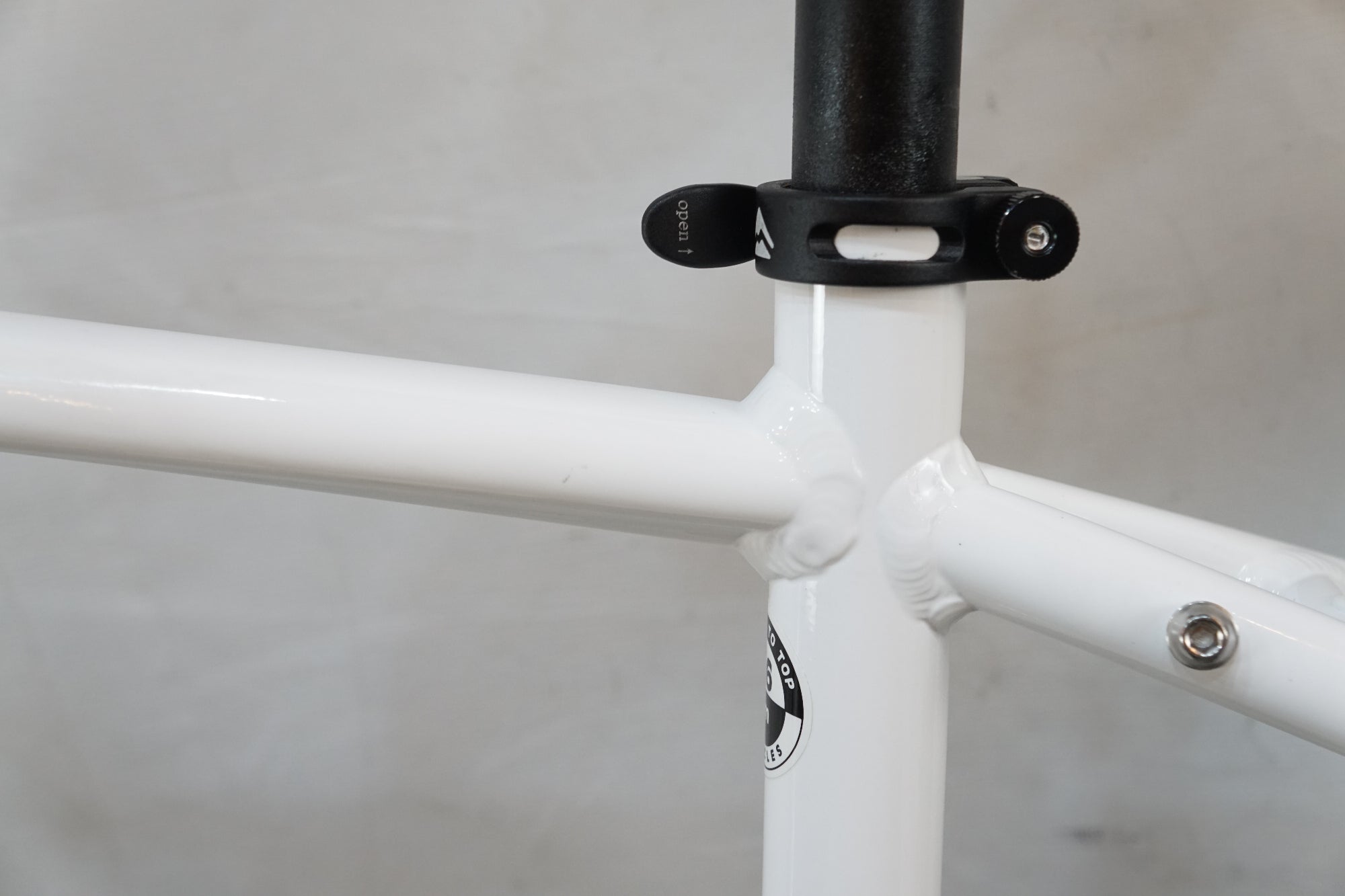 MERIDA 「メリダ」 CROSSWAY 300-D 2025年モデル クロスバイク / バイチャリ浦和ベース