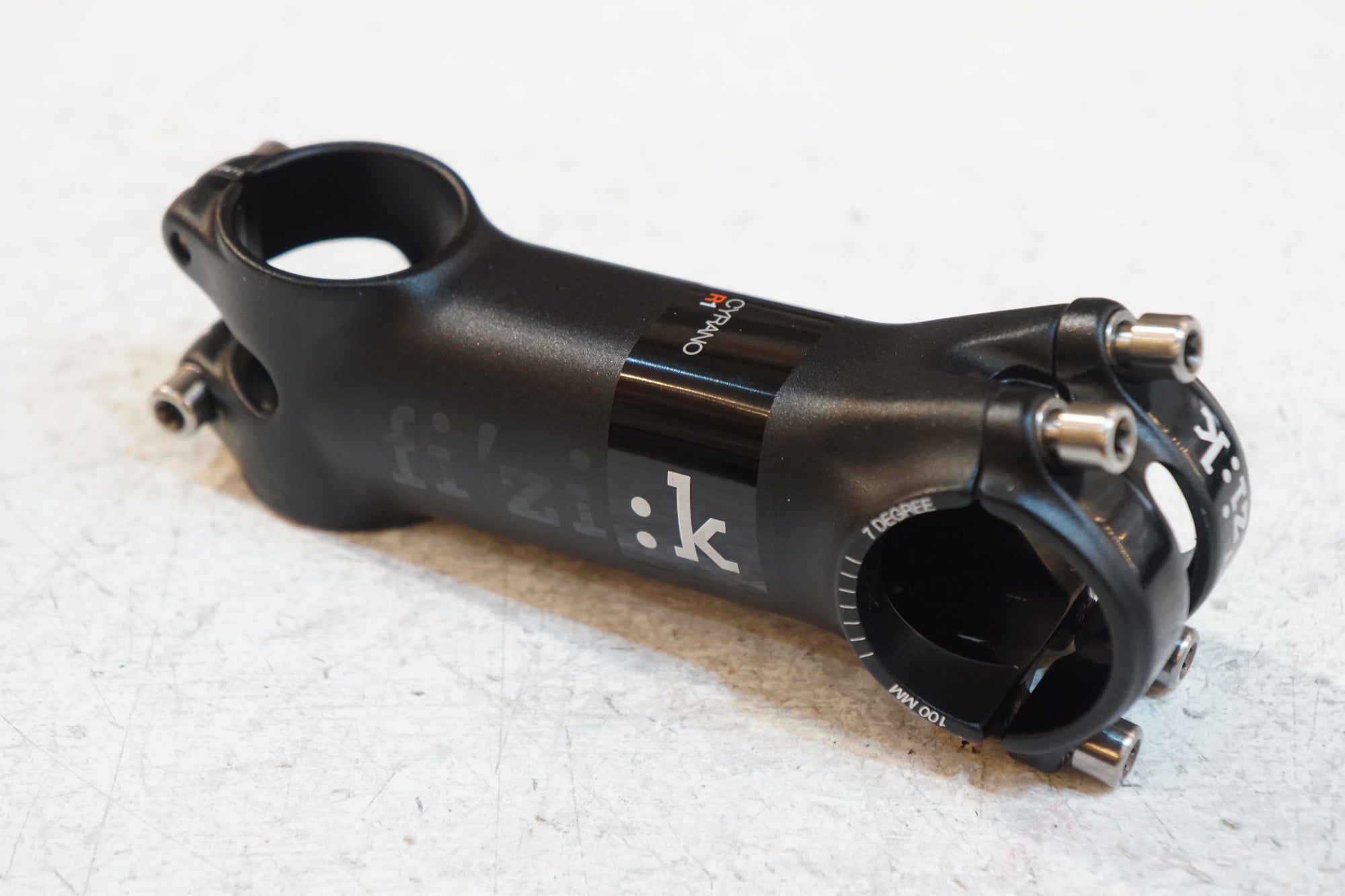 FIZIK 「フィジーク」 CYRANO STEM R1 φ31.8 100mm 7° ステム
