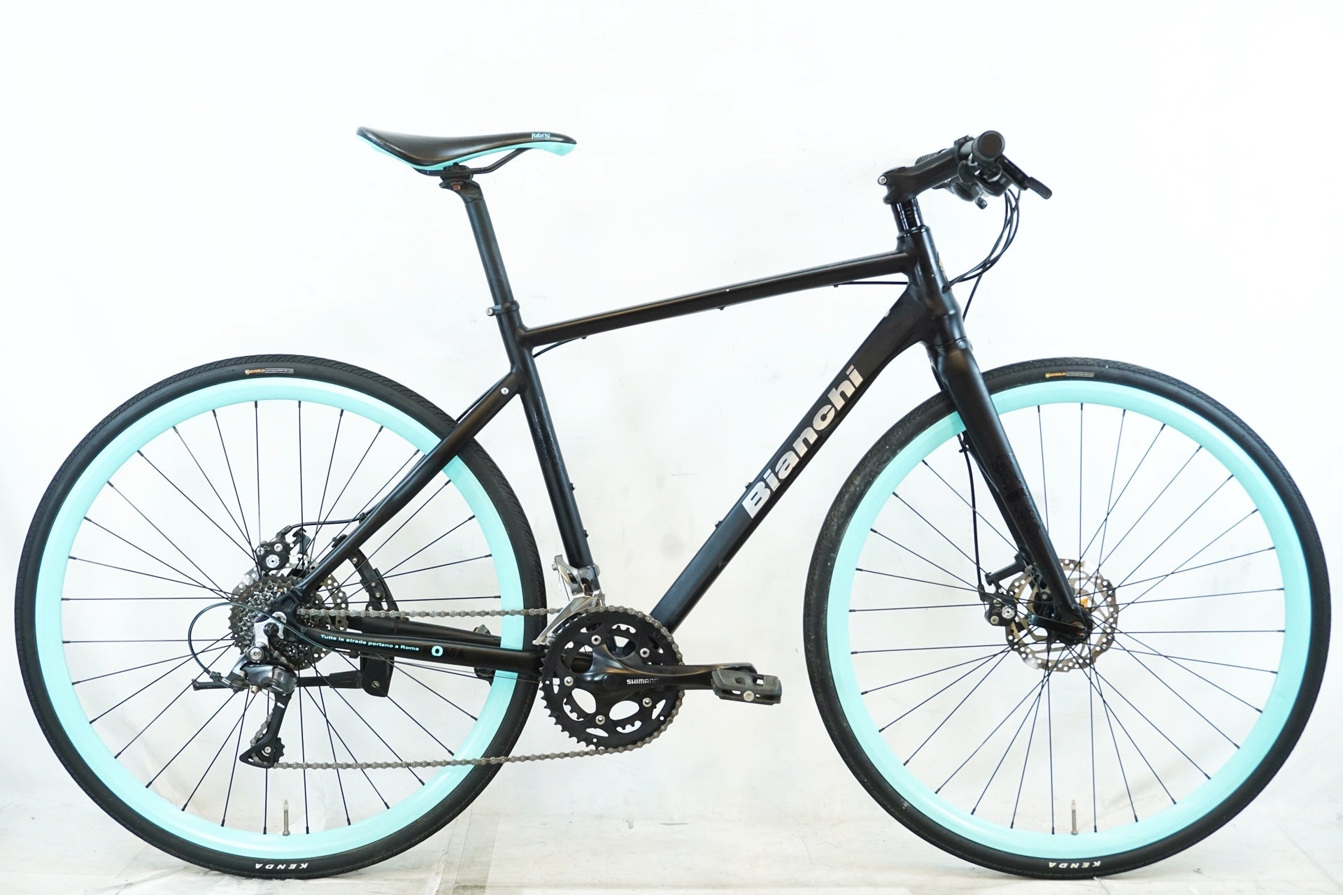 Bianchi ROMA3 2018年式 BIANCHI 「ビアンキ」 ROMA3 DISC 2018年モデル クロスバイク / 有明