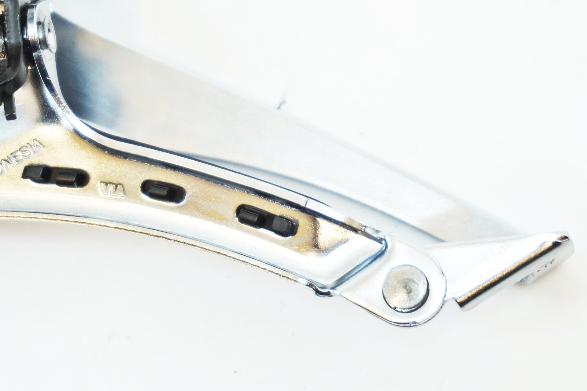 SHIMANO 「シマノ」 CLARIS FD-R2000 2×8S フロントディレイラー / 有明ガーデン店