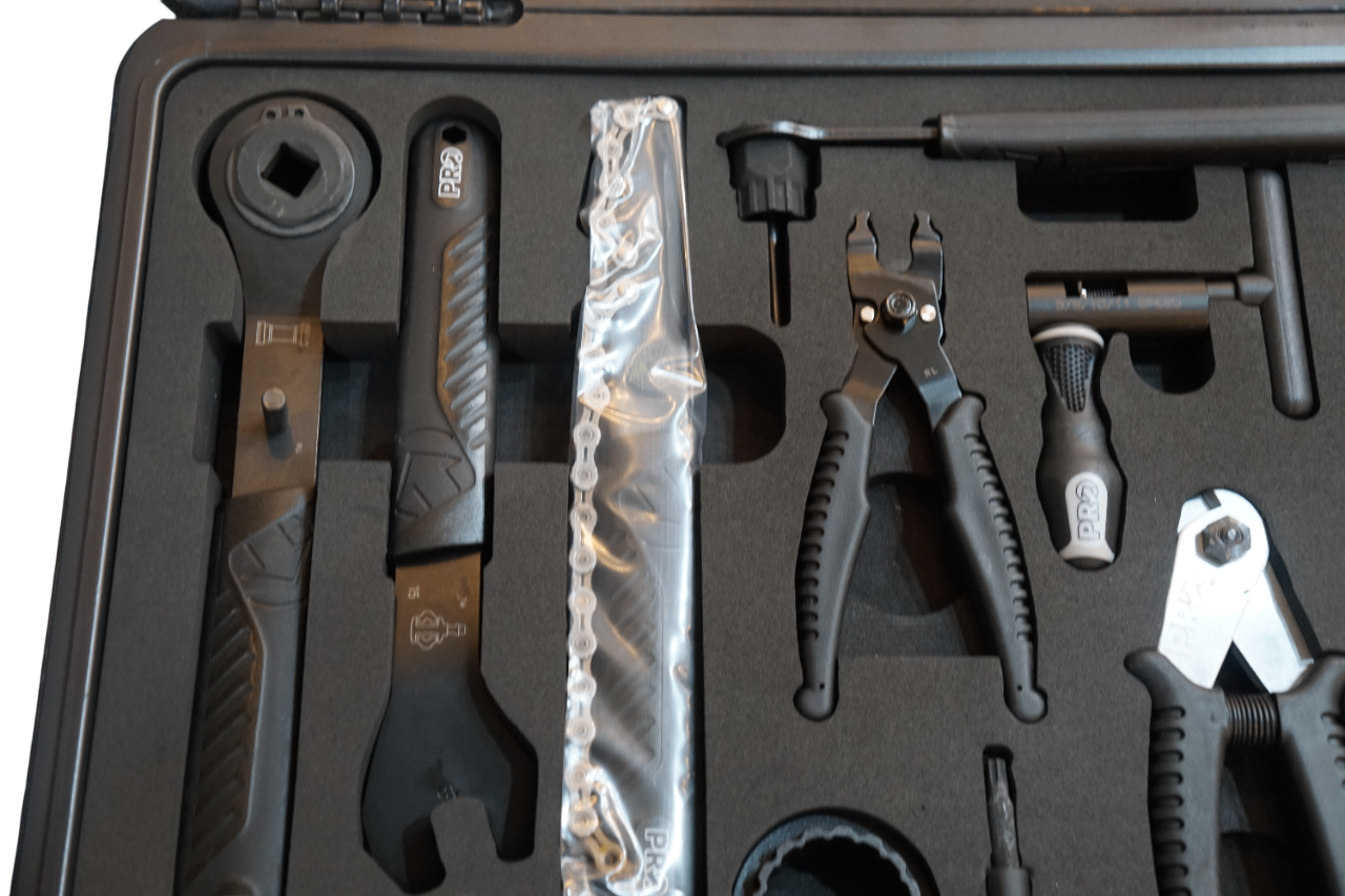 SHIMANO 「シマノ」 PRO ADVANCED TOOL BOX 工具セット / バイチャリ浦和ベース