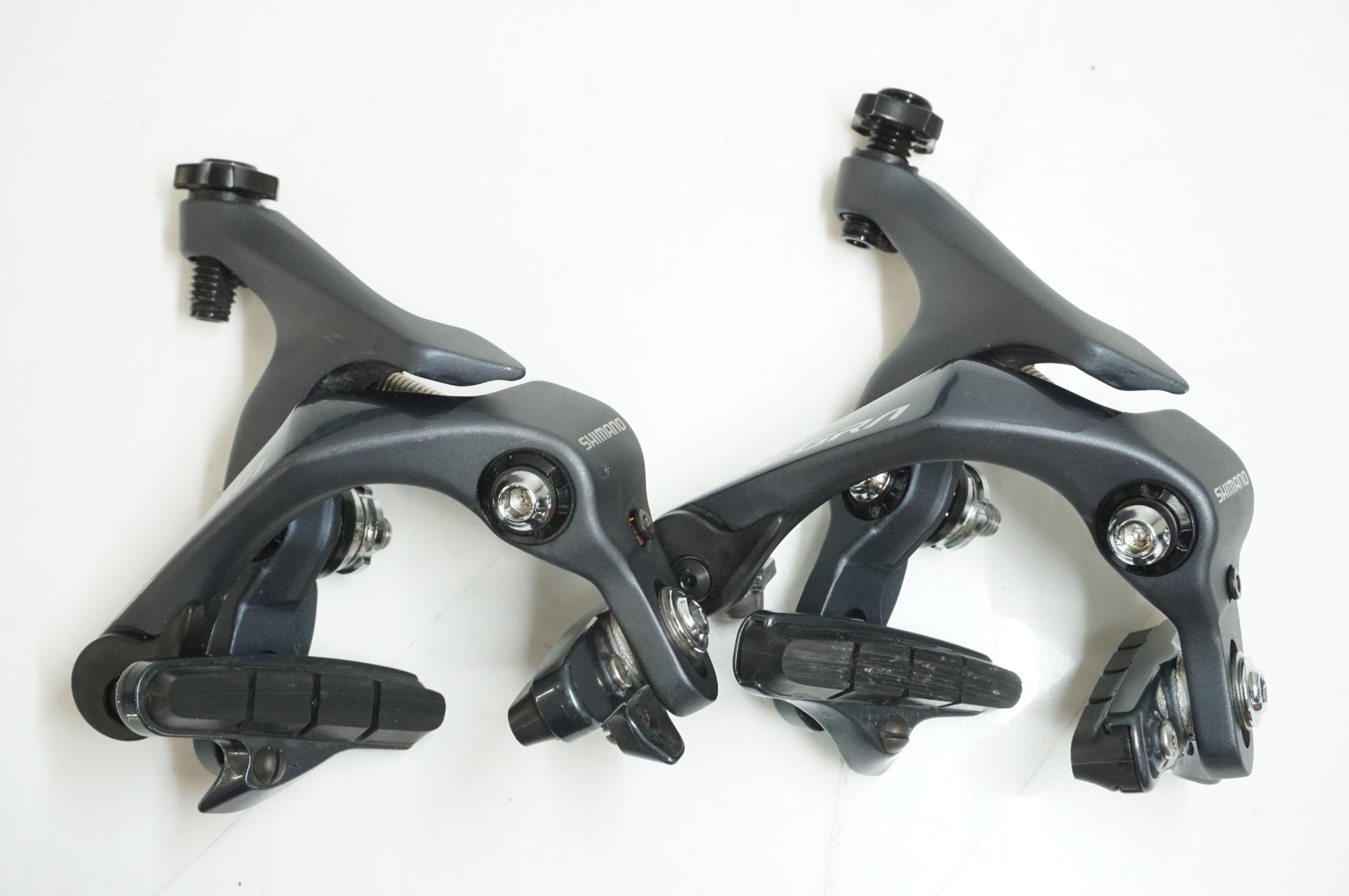 パーツ SHIMANO ULTEGRA BR-R8010-F/RS Amazon | シマノ BR-R8010 フロント用 R55C4シュー IBRR8010F82