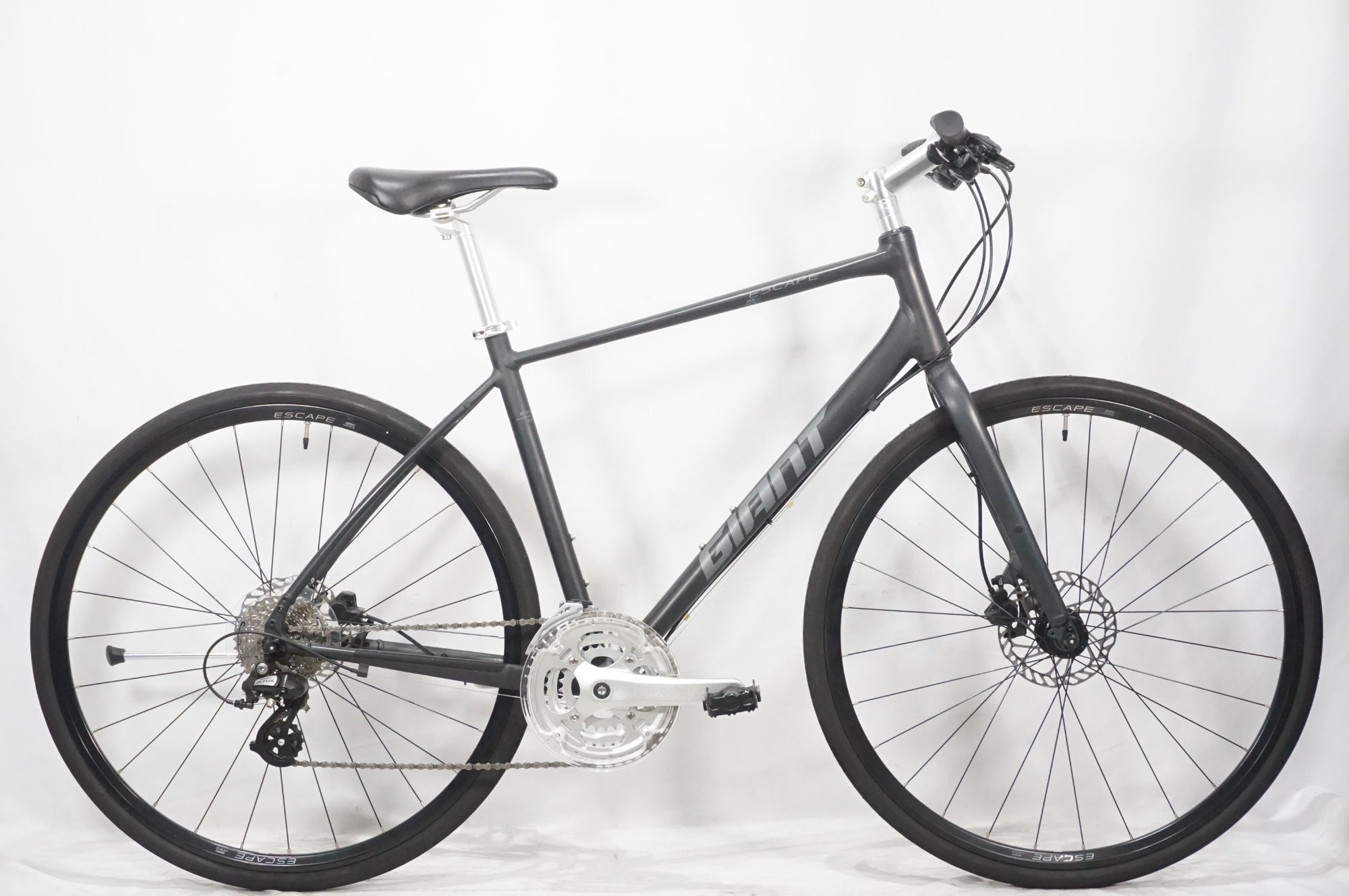 GIANT 「ジャイアント」 ESCAPE R DISC 2022年モデル クロスバイク / AKIBA店