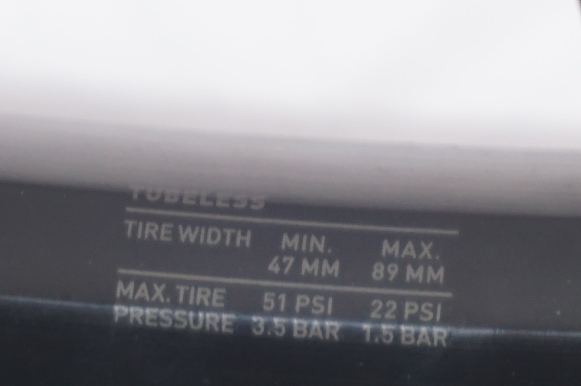 DT SWISS 「ディーティースイス」 M1900 27.5インチ フロントホイール / 世田谷店