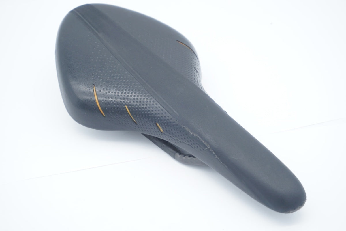 FIZIK 「フィジーク」 ARIONE R1 サドル / 滋賀大津店