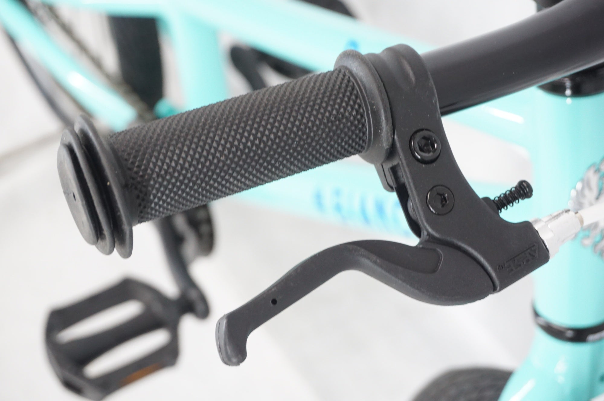 BIANCHI 「ビアンキ」 PIRATA16 2022年モデル キッズバイク / 阪急塚口店