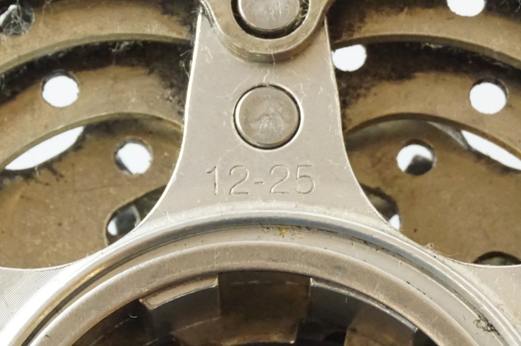 SHIMANO 「シマノ」 105 CS-5700 12-25T スプロケット / 浜松店