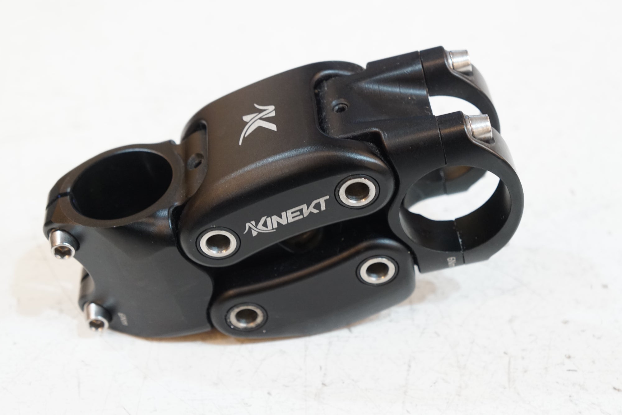 KINECT 「キネクト」 φ31.8 90mm 可変 ステム / バイチャリ浦和ベース