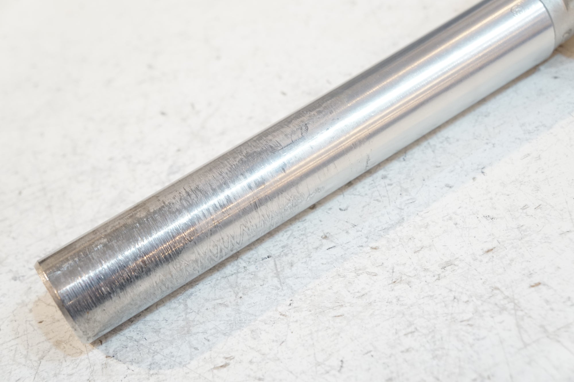 SUGINO 「スギノ」 MIGHTY NJS 205mm φ27.2 シートポスト / バイチャリ浦和ベース