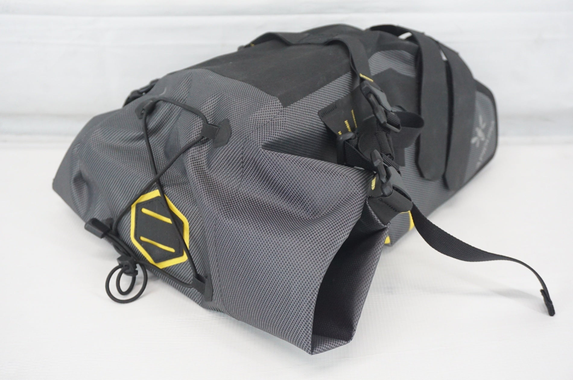 APIDURA 「アピデュラ」 EXPEDITION SADDLE PACK サドルバッグ / 阪急塚口店