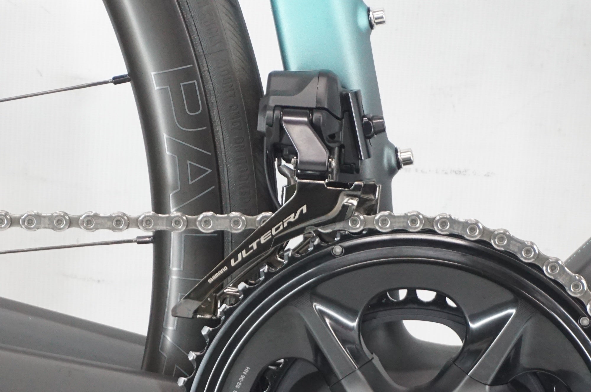 BIANCHI 「ビアンキ」 SPECIALISSIMA PRO ULTEGRA Di2 2024年モデル ロードバイク / 阪急塚口店