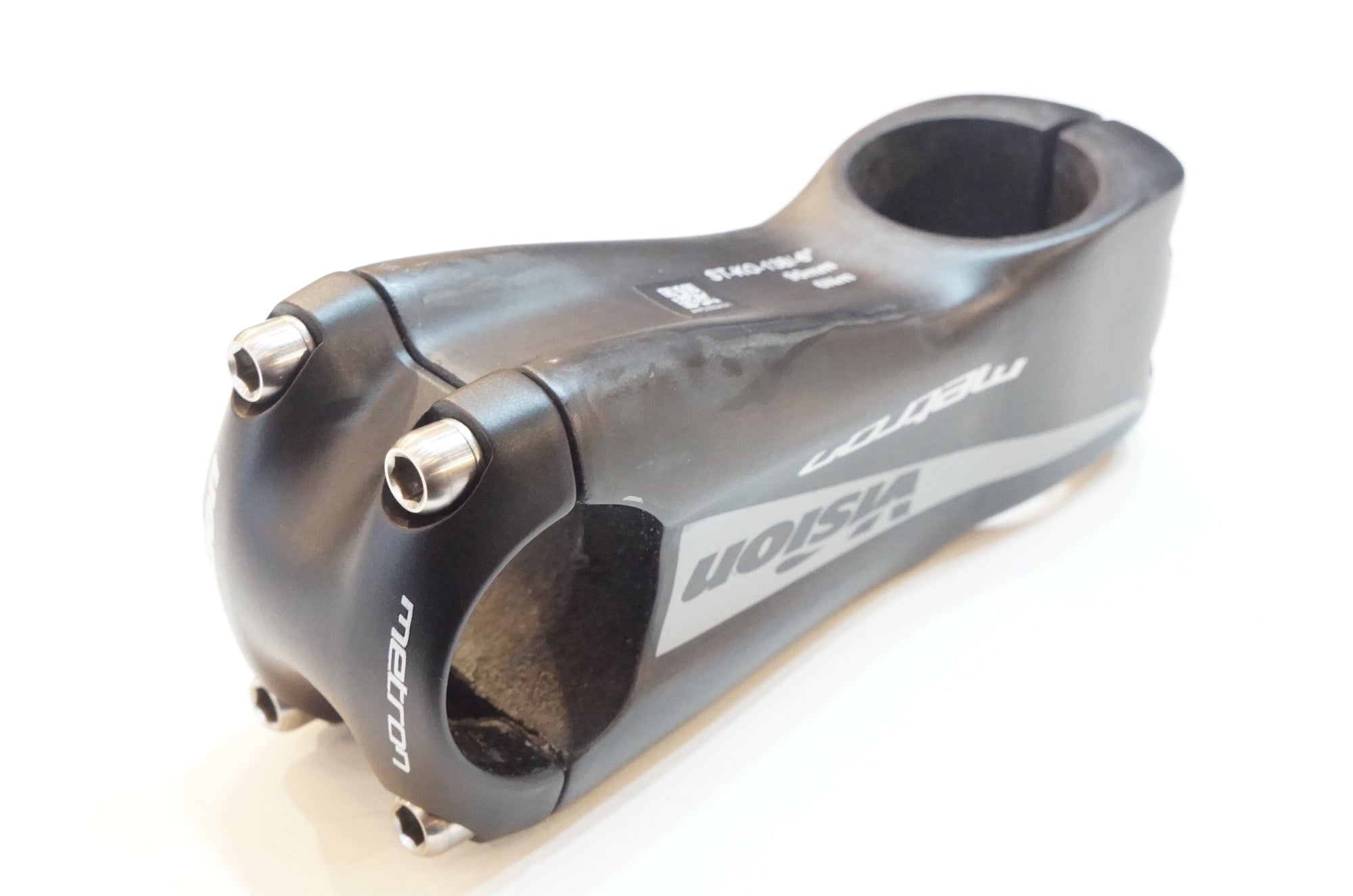 VISION 「ヴィジョン」 METRON CARBON 90mm φ31.8 ステム / 浦和ベース