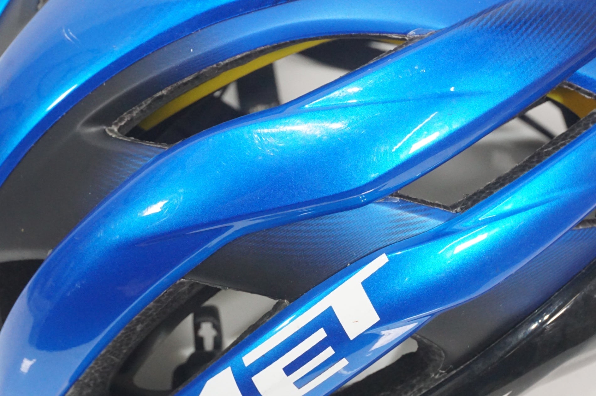 MET 「メット」 M126 TRENTA MIPS Mサイズ 56-58cm ヘルメット / AKIBA店