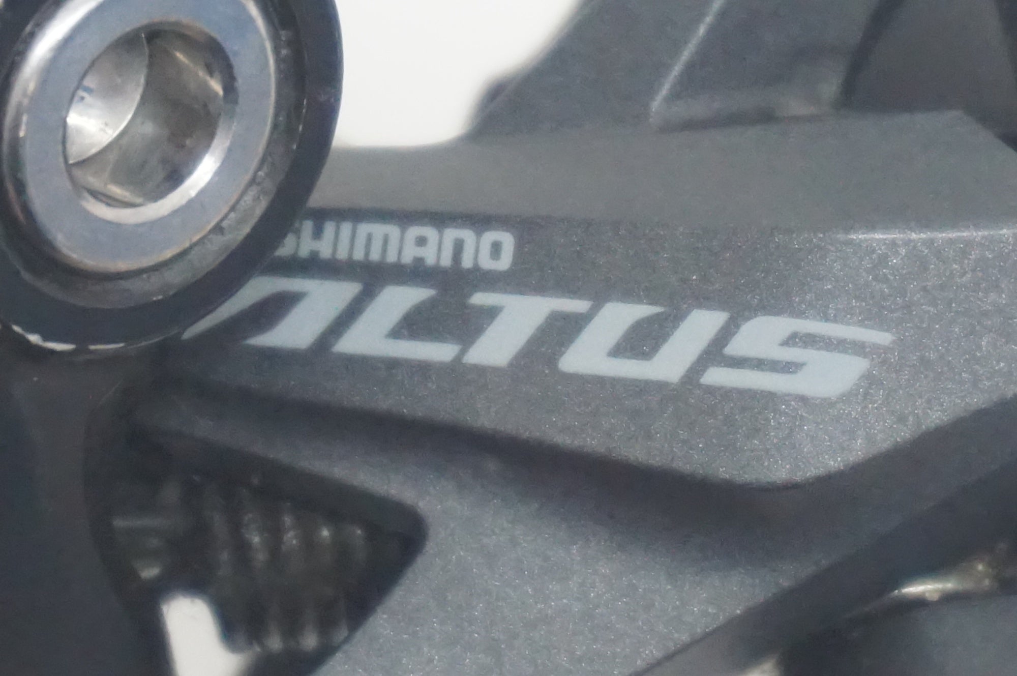 SHIMANO 「シマノ」 ALTUS RD-M2000 リアディレイラー / 福岡店