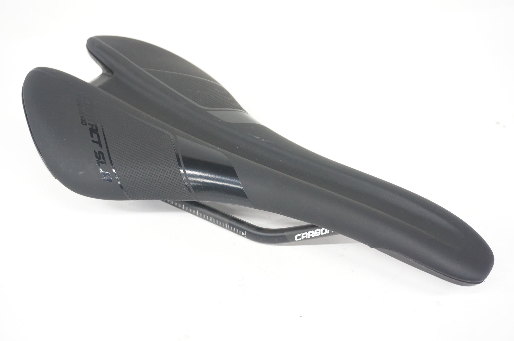 GIANT 「ジャイアント」 CONTACT SLR FORWARD サドル / 阪急塚口