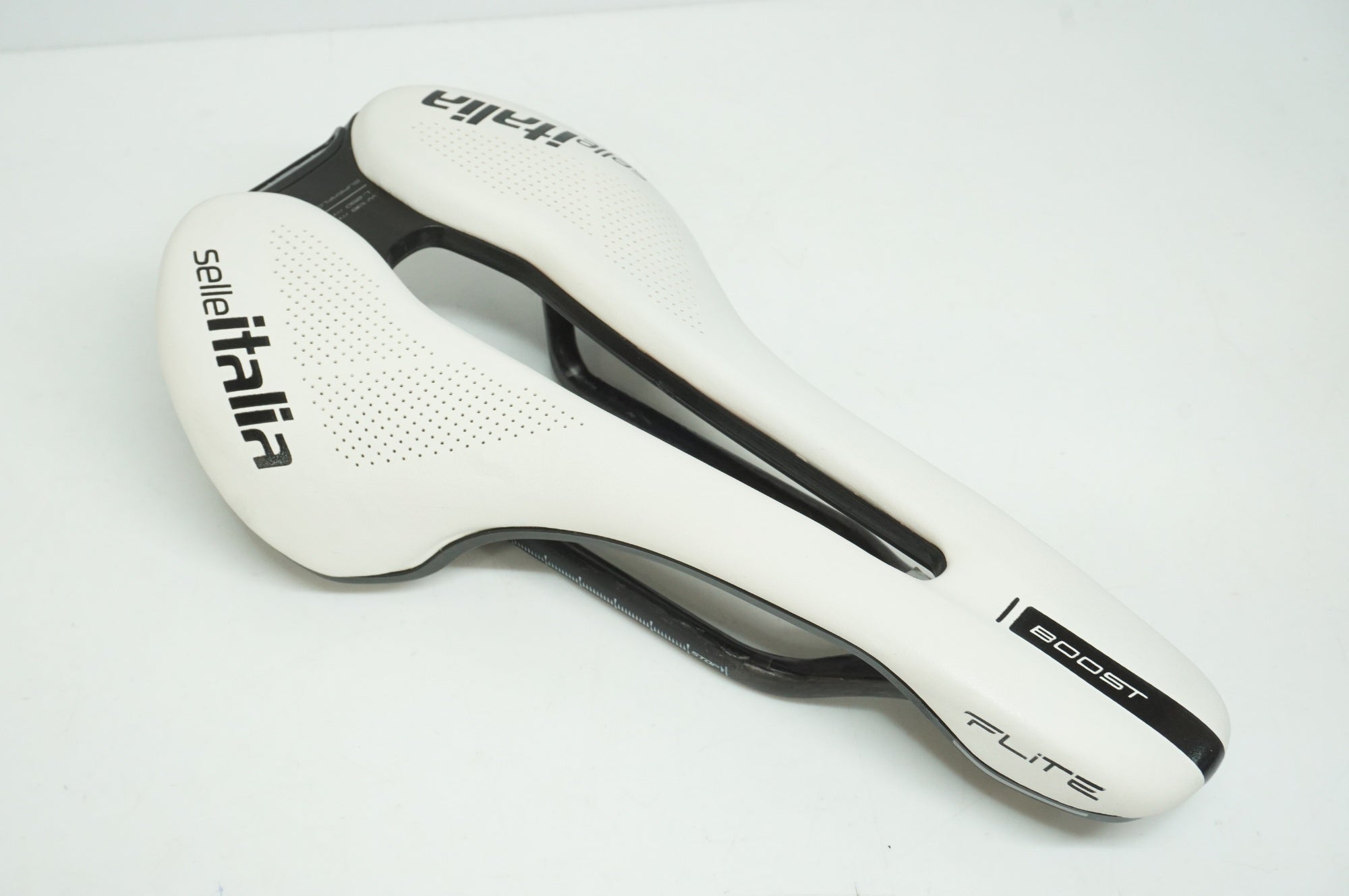 SELLE ITALIA 「セライタリア」 FLITE BOOST KIT CARBONIO SUPERFLOW