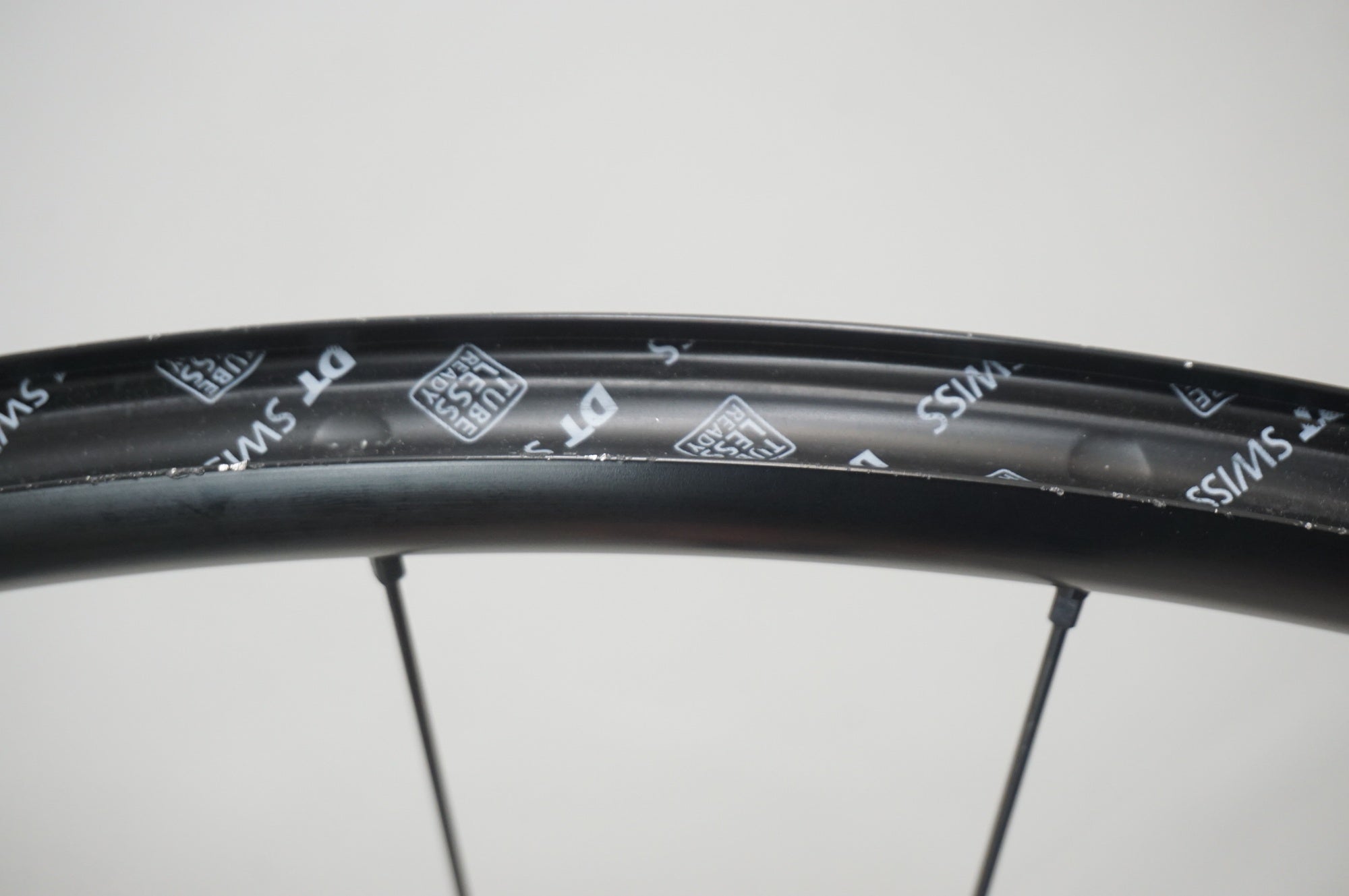 DT SWISS 「ディーティースイス」 R470 DISC フロントホイール / 福岡店