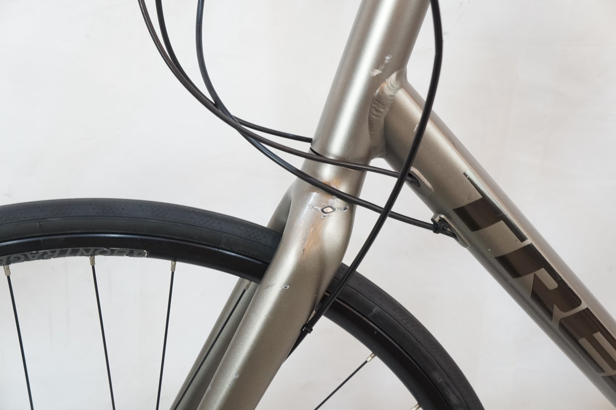 TREK 「トレック」 FX SPORT4 2020年モデル クロスバイク / 中目黒店