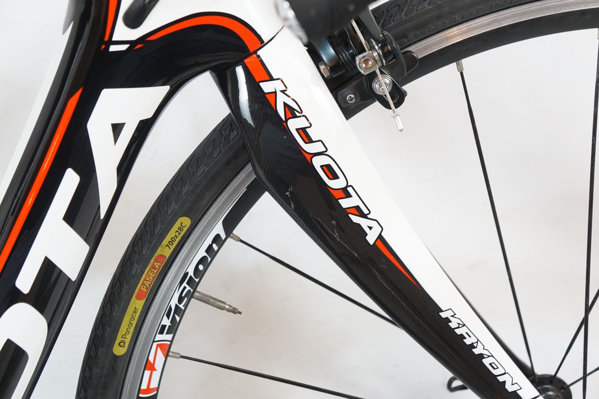 KUOTA 「クオータ」 KRYON 2015年モデル ロードバイク / バイチャリ浦和ベース