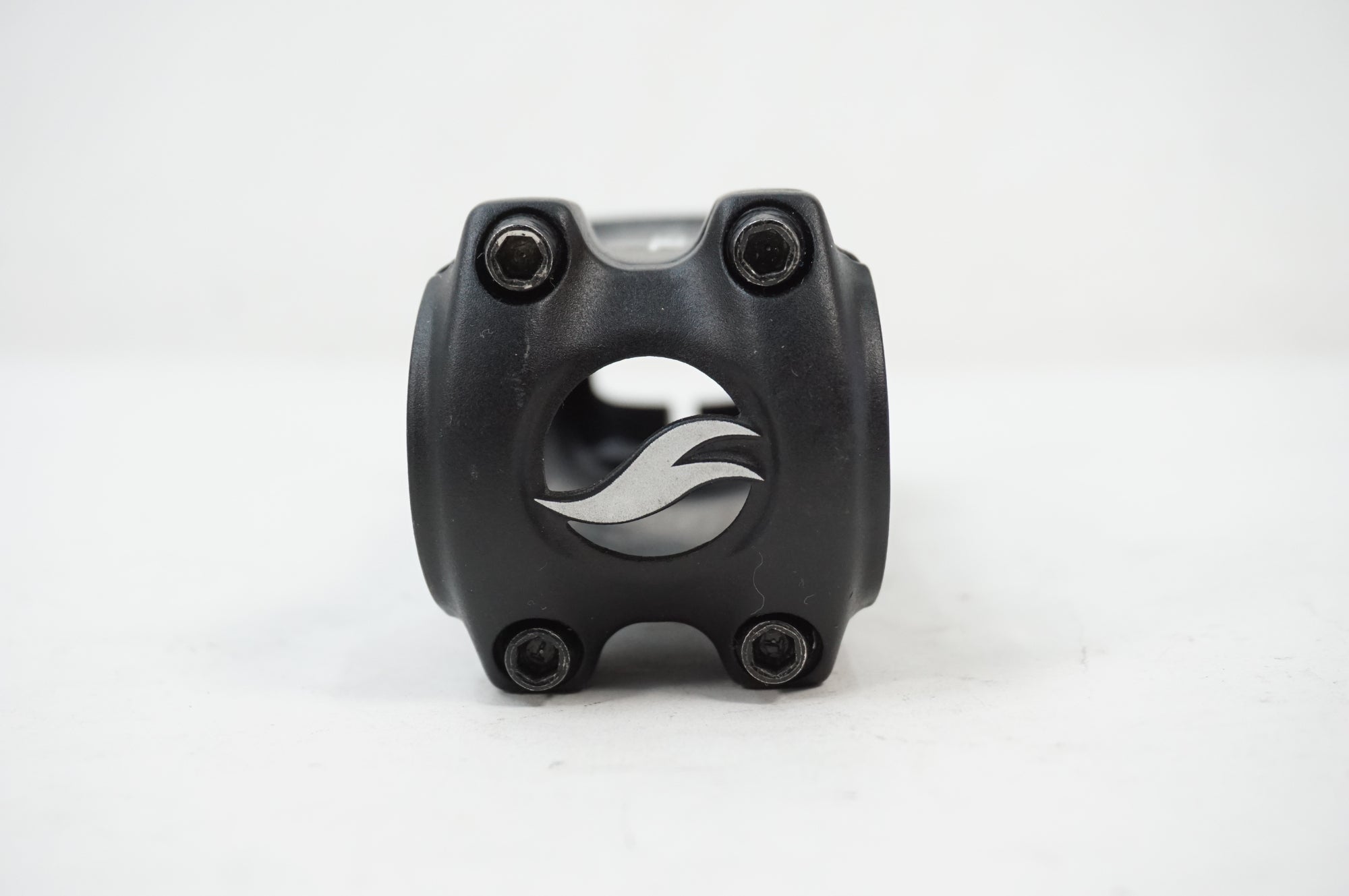 GIANT 「ジャイアント」 CONTACT SL φ31.8 90mm 8° ステム / 川越店