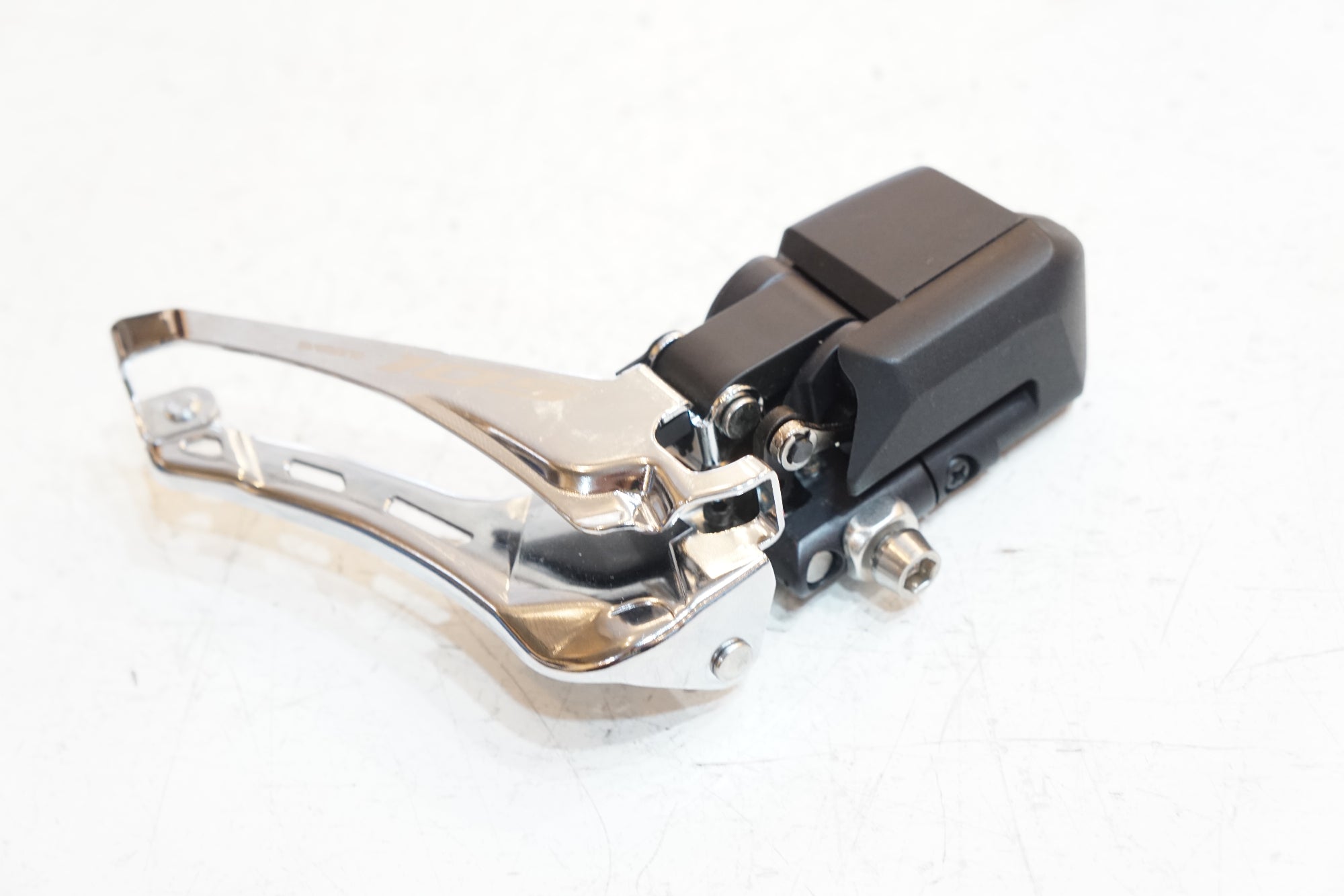 SHIMANO 「シマノ」 105 FD-R7150 フロントディレイラー / バイチャリ浦和ベース