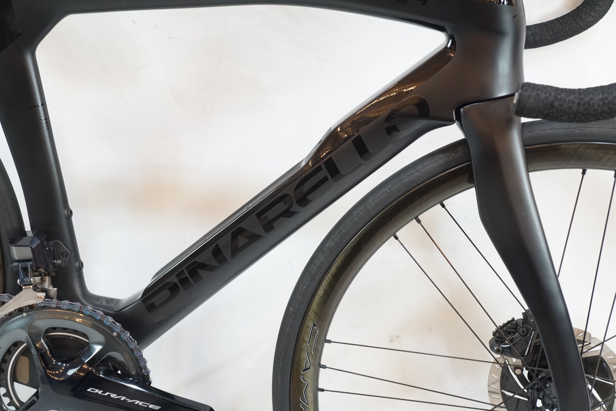 PINARELLO 「ピナレロ」 DOGMA F12 DISK 2021年モデル ロードバイク / バイチャリ浦和ベース