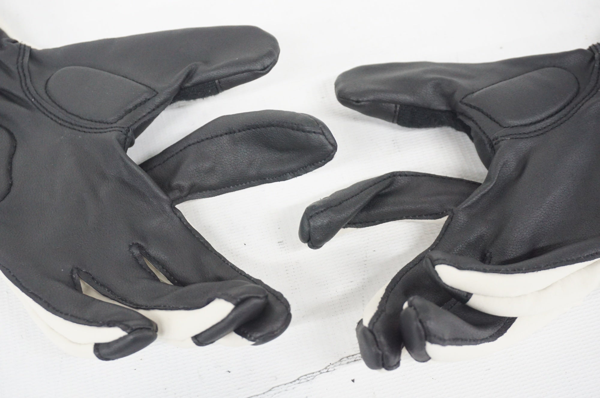 MONTBELL 「モンベル」 GORETEX Lサイズ グローブ / 阪急塚口店