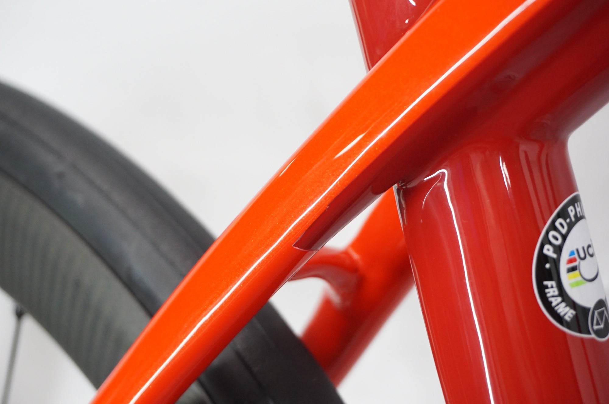 CARRERA 「カレラ」 PHIBRA DISC ULTEGRA R8170 2022年モデル ロードバイク / 阪急塚口店