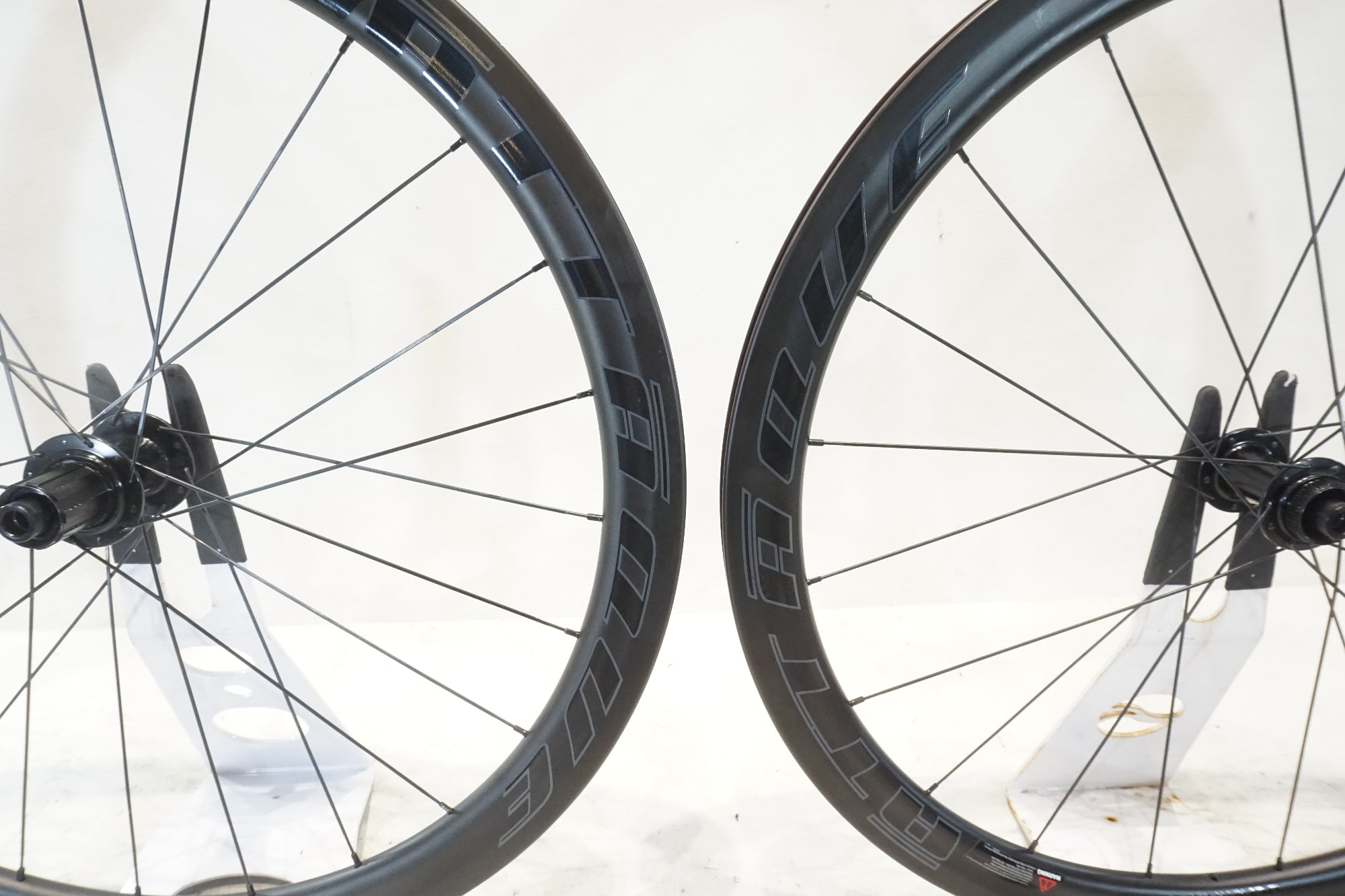 ATTAQUE 「アタッキ」 ATTA-C451-RD 45mm シマノ11速 ホイールセット / 横浜戸塚店