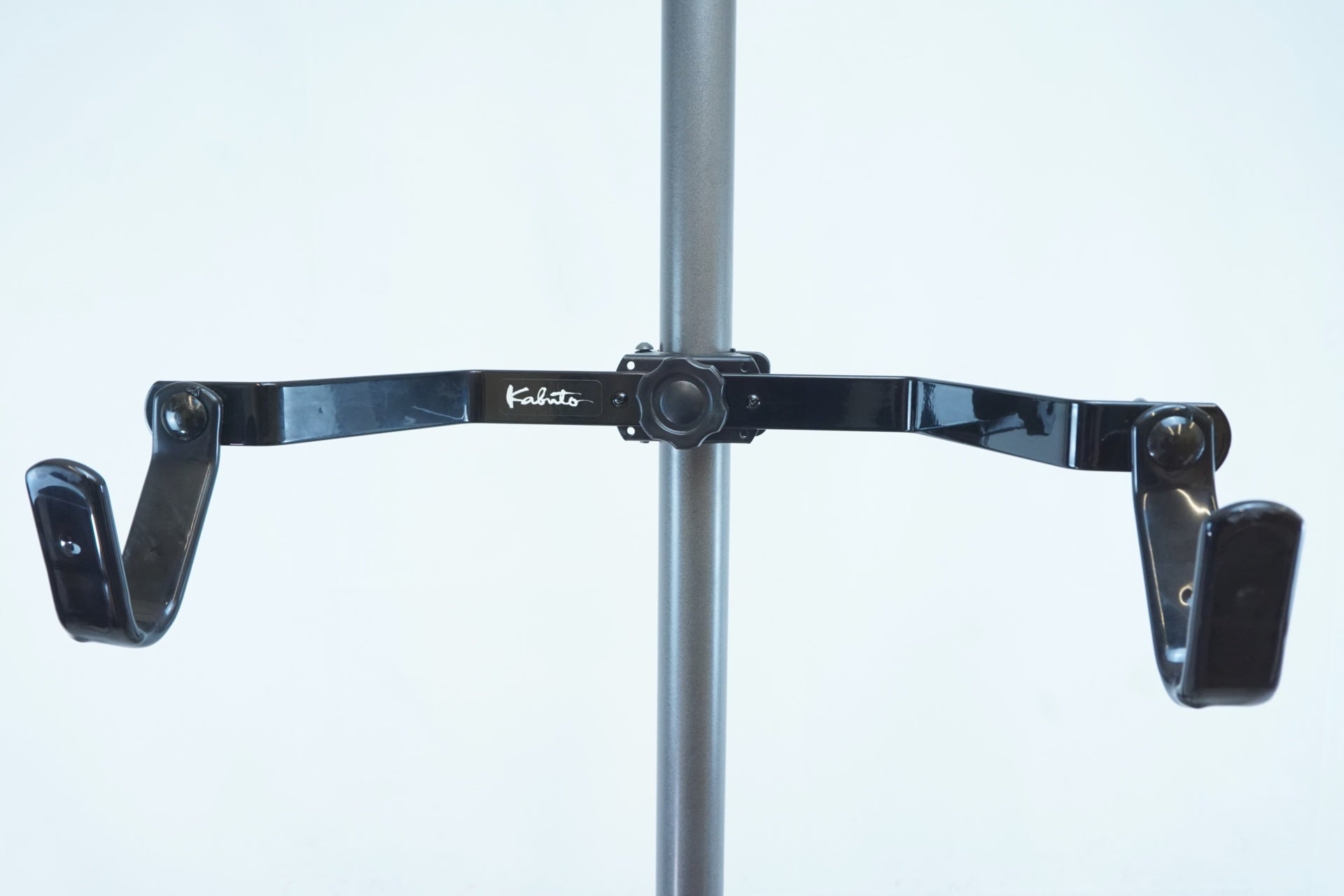 KABUTO 「カブト」 二台掛け バイクスタンド / 有明ガーデン店