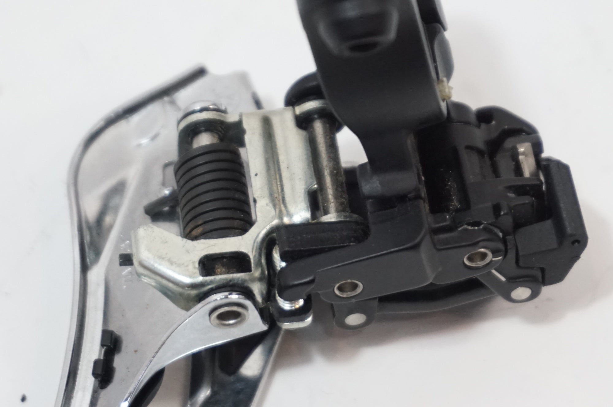 SHIMANO 「シマノ」 105 FD-R7100 Φ28.6 フロントディレイラー / 世田谷店