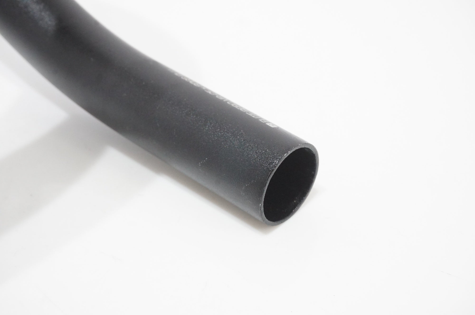 BONTRAGER 「ボントレガー」 ELITE AERO VR-CF φ31.8 40cm ハンドル / AKIBA店