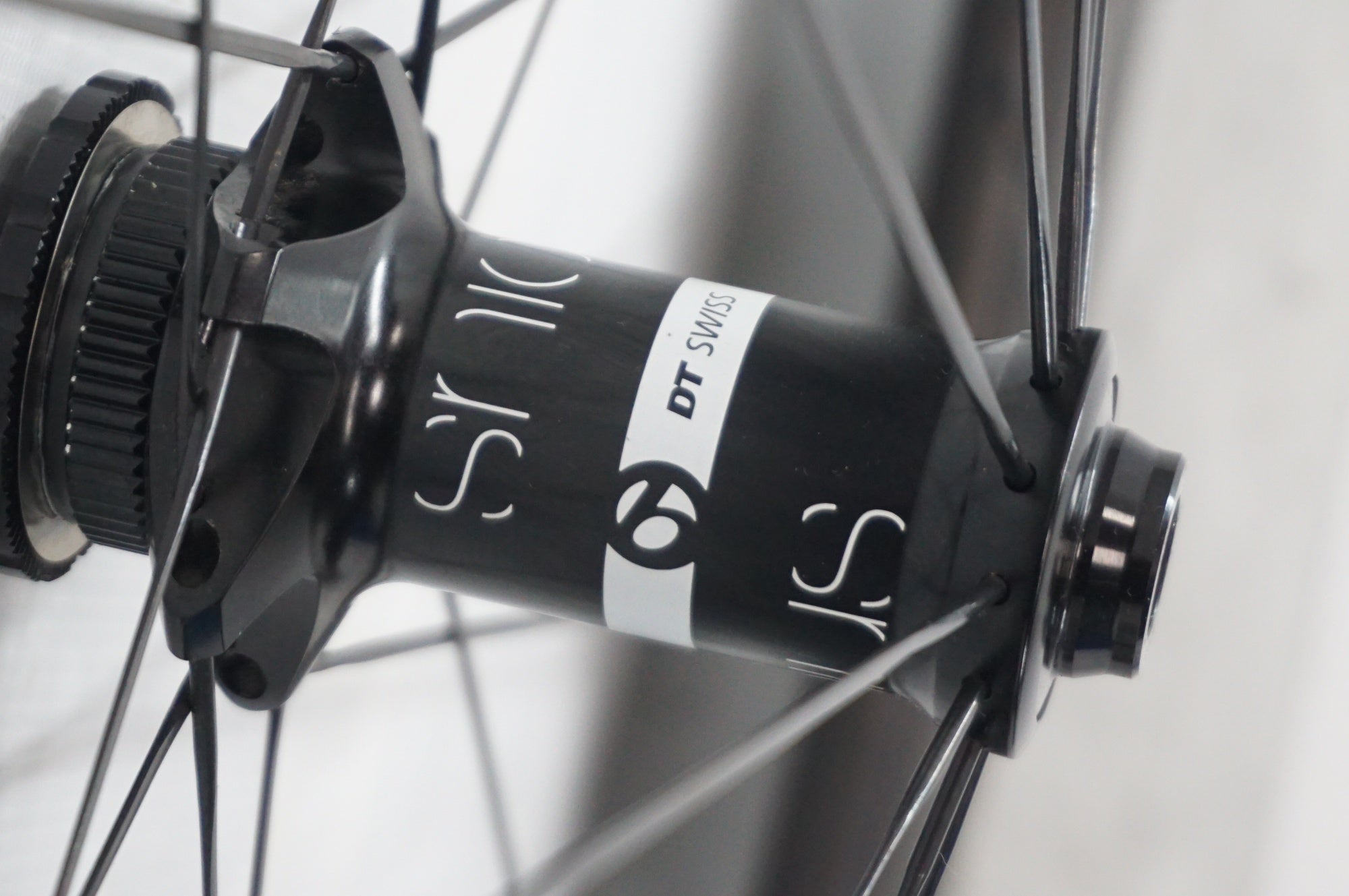 BONTRAGER 「ボントレガー」 AEOLUS 5 TLR DISC シマノ11速 ホイールセット / 阪急塚口店