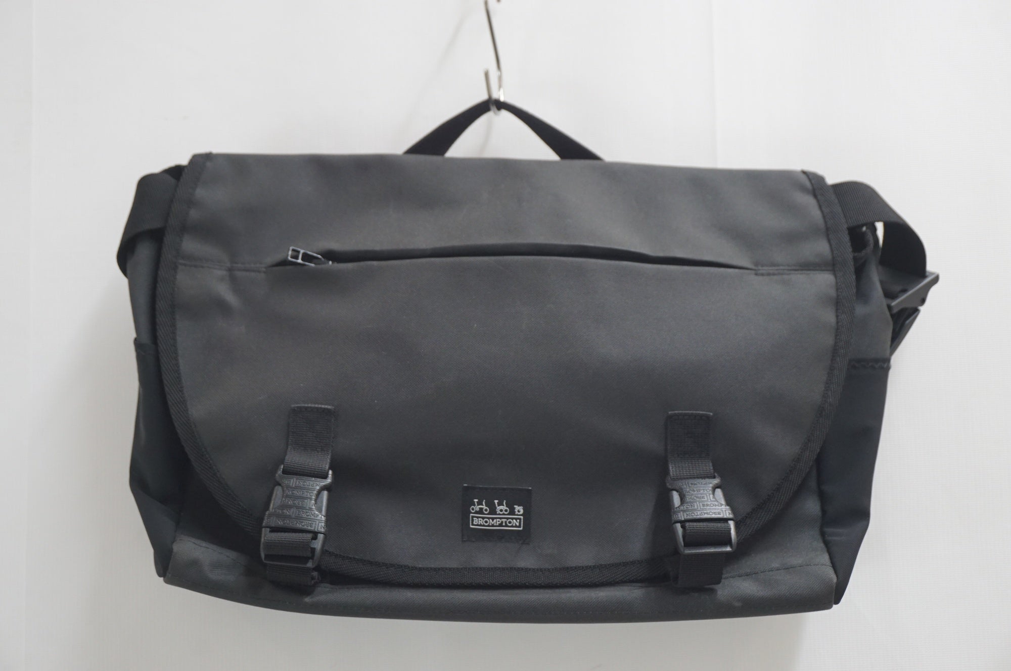 BROMPTON 「ブロンプトン」 METRO MESSENGER BAG MEDIUM フロントバッグ / 福岡アイランドシティ店