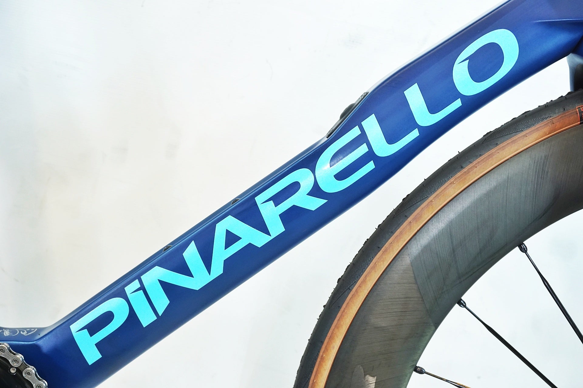PINARELLO 「ピナレロ」 PRINCE DISK 105 2022-2023年モデル カスタム ロードバイク / 有明ガーデン店
