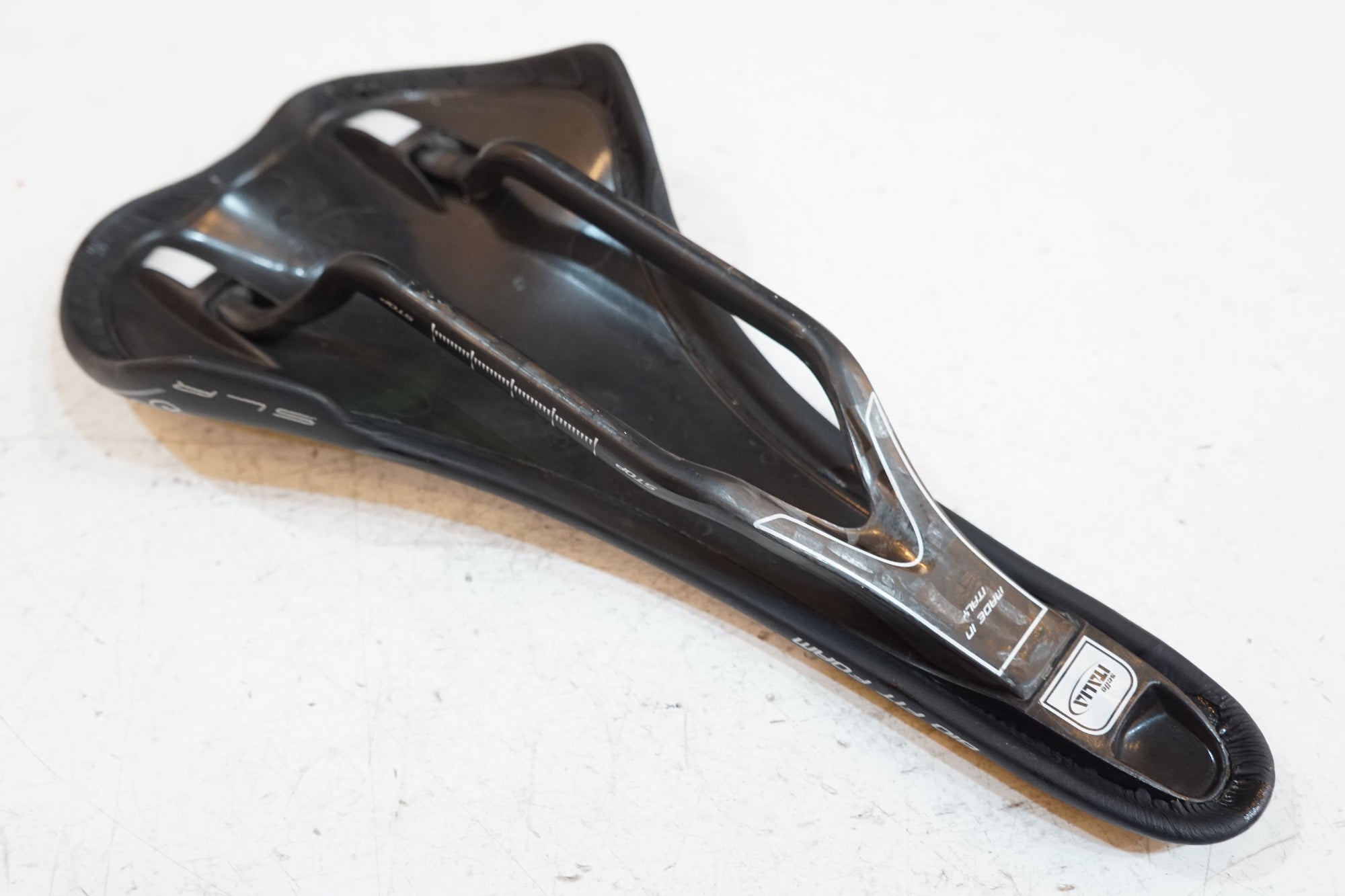 SELLE ITALIA 「セラ イタリア」 SLR DE ROSA サドル / バイチャリ浦和ベース