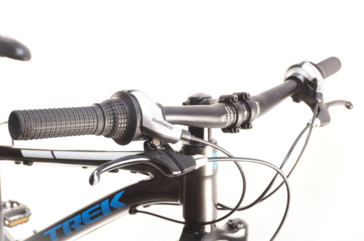 TREK 「トレック」 SUPERFLY 24 2017年モデル 24インチ キッズバイク / 中目黒店