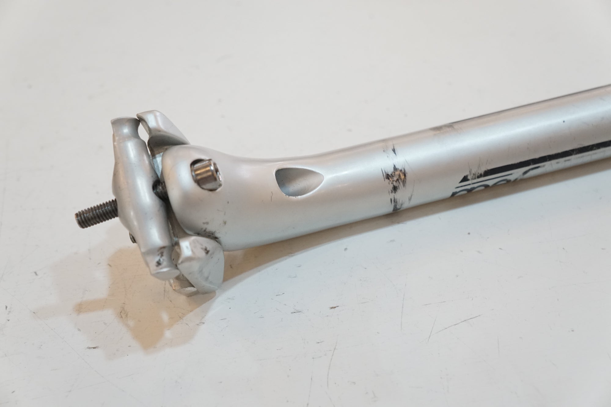 DEDA 「デダ」 RS01 φ27.2 220mm シートポスト / バイチャリ浦和ベース